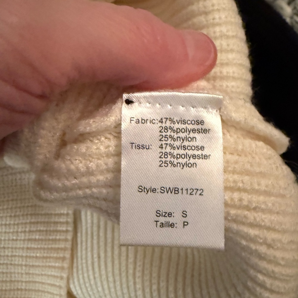 NWT Elan Colorblock Mock-Neck Sweater - Black and Cream - Picture 10 of 10